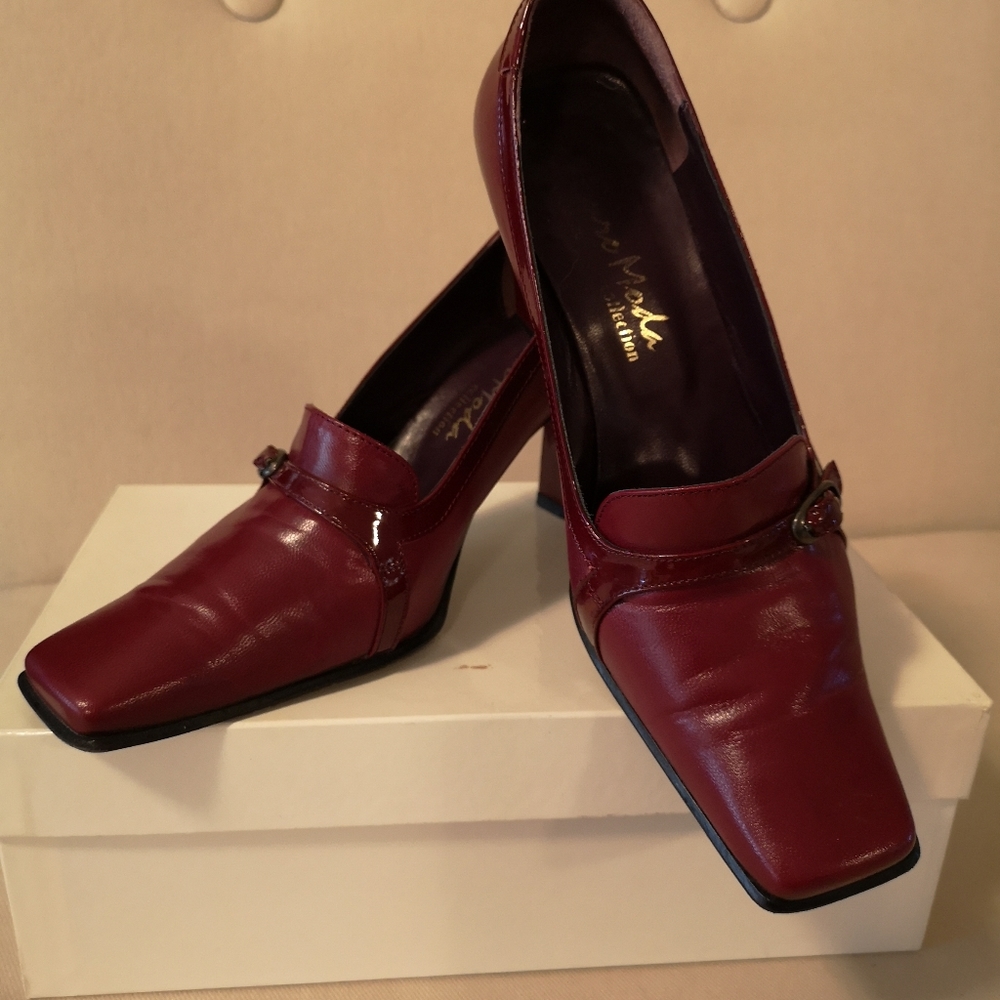 Leather shoes heels made in Italy